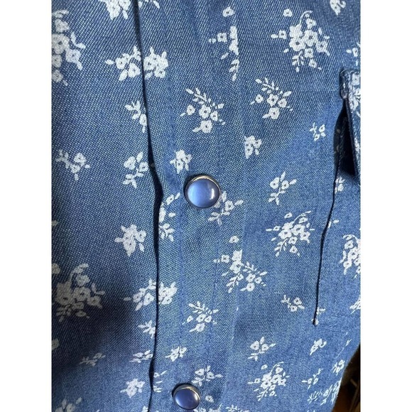 Back In The Saddle Short Sleeve Snap Button Down Blue Shirt Women's Size Small - Picture 3 of 6
